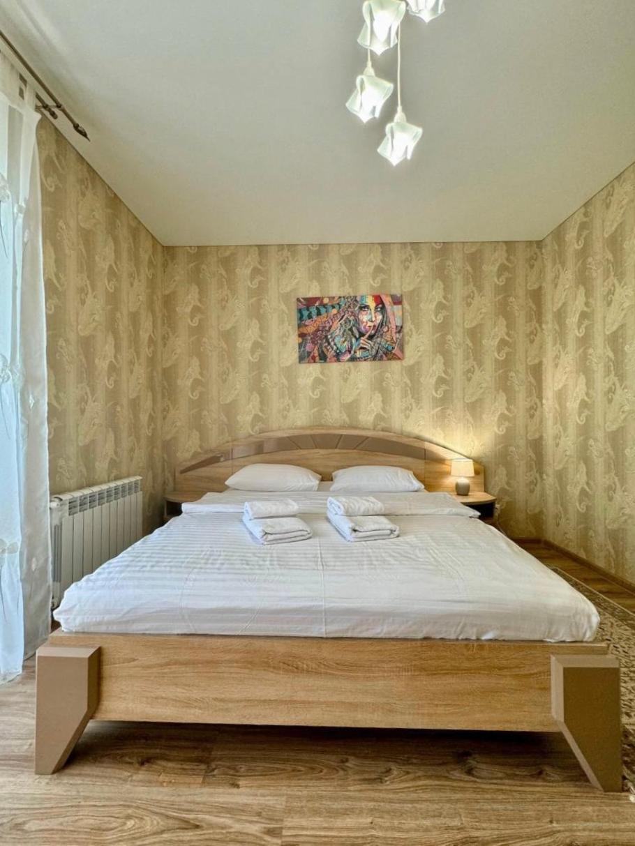 Apartament Apartpoltava новий будинок, в самому центрі 2-окремі кімнати, панорамний балкон Połtawa