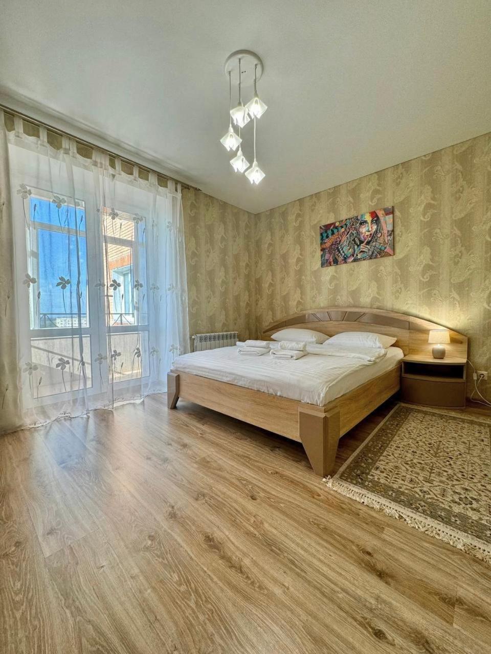 Apartpoltava новий будинок, в самому центрі 2-окремі кімнати, панорамний балкон