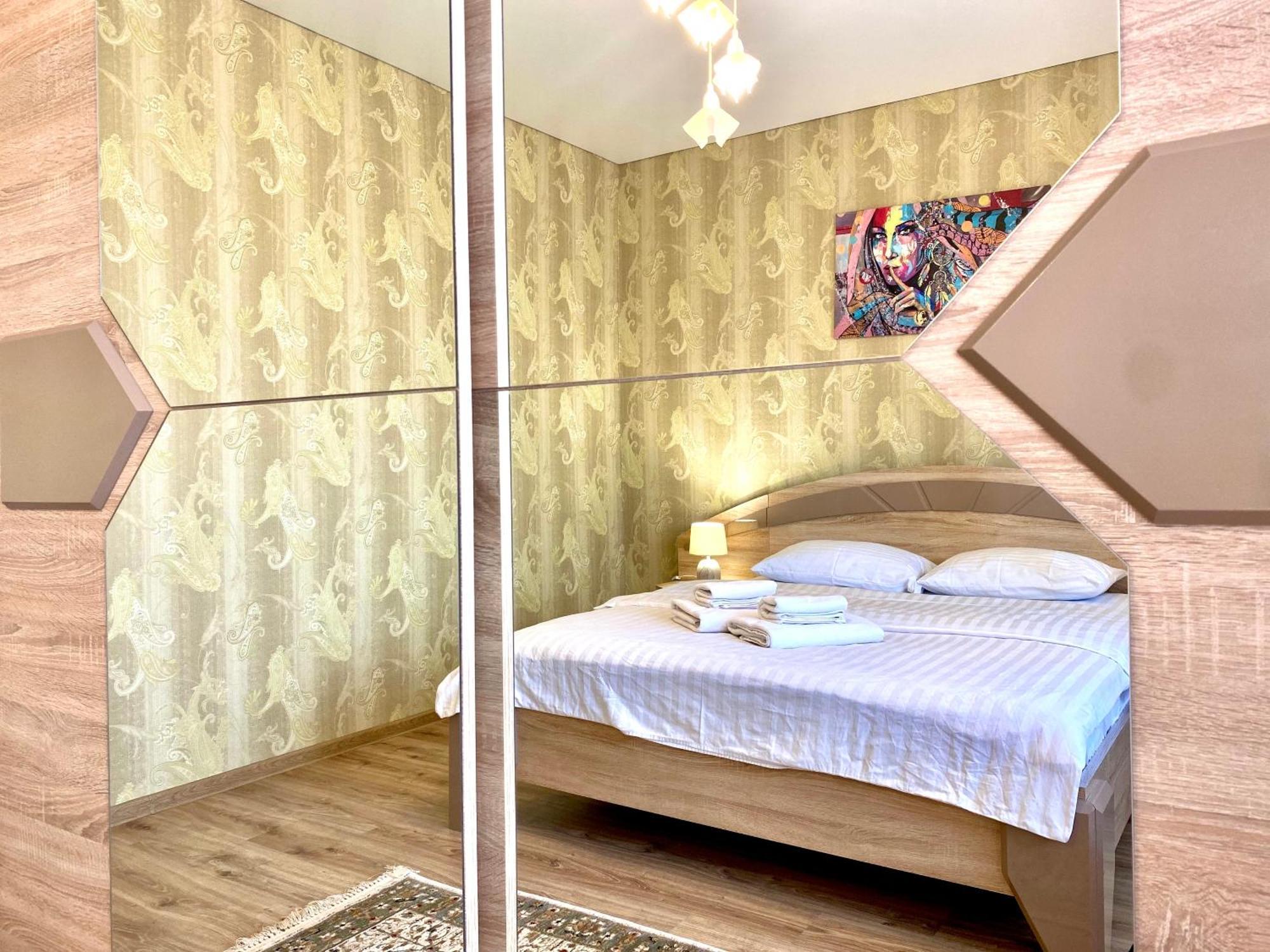 Apartpoltava новий будинок, в самому центрі 2-окремі кімнати, панорамний балкон Apartament *