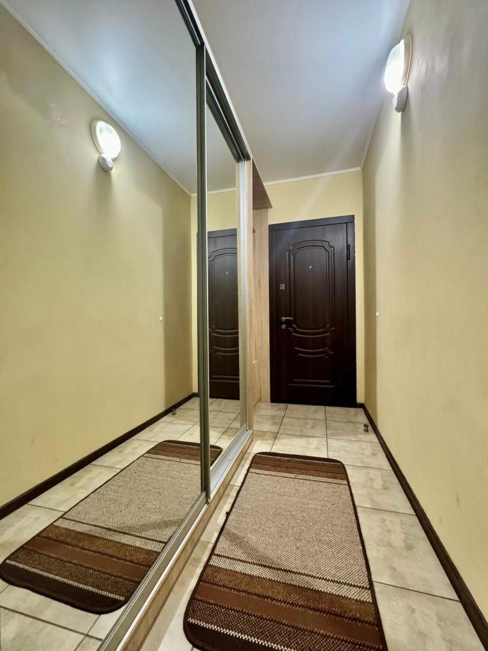 Apartpoltava новий будинок, в самому центрі 2-окремі кімнати, панорамний балкон