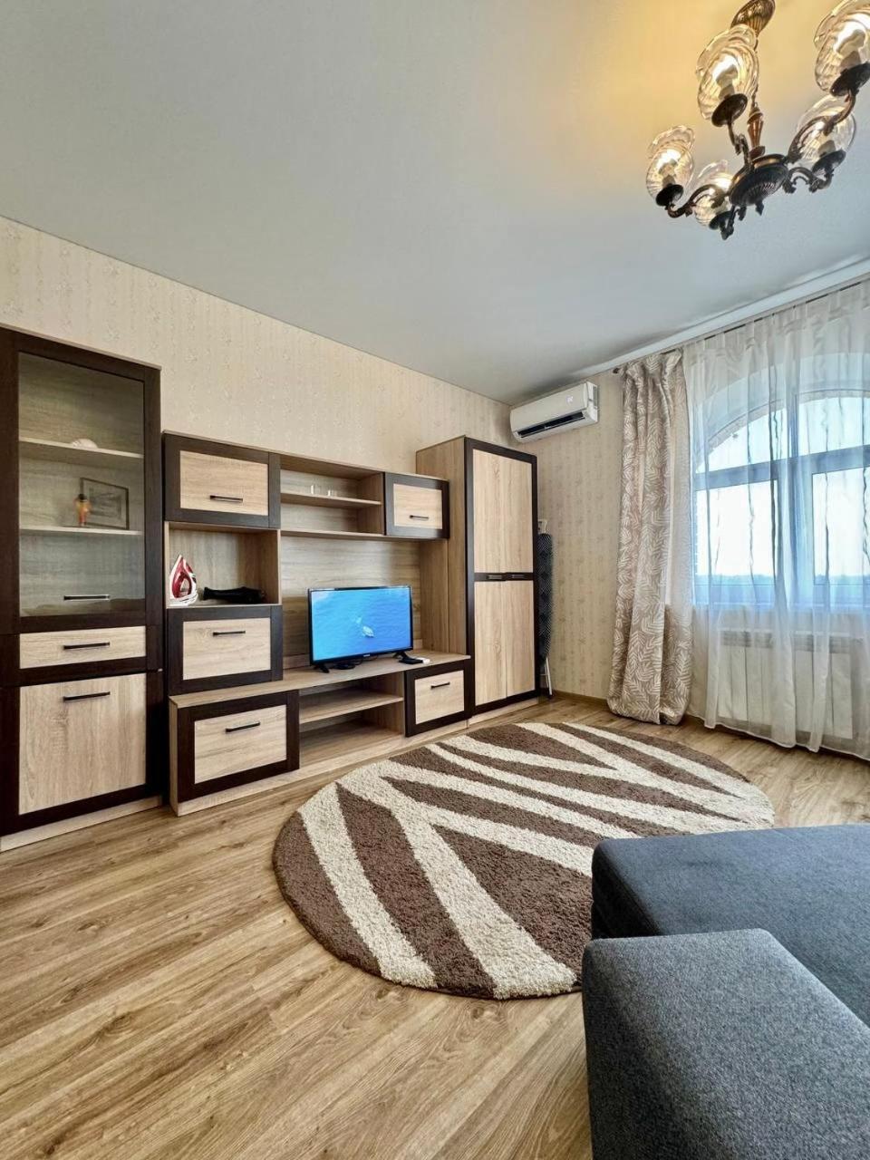 Apartament Apartpoltava новий будинок, в самому центрі 2-окремі кімнати, панорамний балкон Połtawa